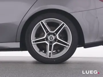 MERCEDES-BENZ A 220 d Lim AMG MBUX LED KeyGo Kamera …