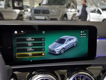 MERCEDES-BENZ CLA 250 AMG NIGHT 360 DISTR KAMERA PAN…