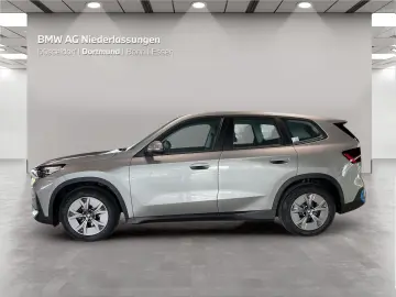 BMW iX1 xDrive30 Driv.Assist  Kamera Sportsitze LED