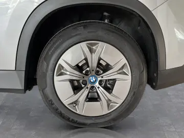 BMW iX1 xDrive30 Driv.Assist  Kamera Sportsitze LED