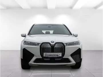 BMW iX xDrive40MSport Navi AHK HUD Leder eSitze RFK