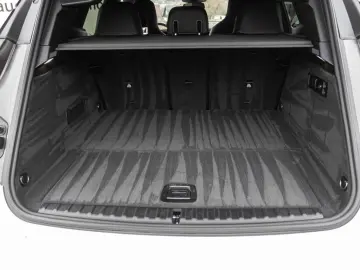 BMW iX xDrive40MSport Navi AHK HUD Leder eSitze RFK