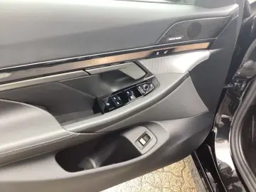 BMW 520 i M-Sport PRO 19'' AHK ICONIC AdLE…