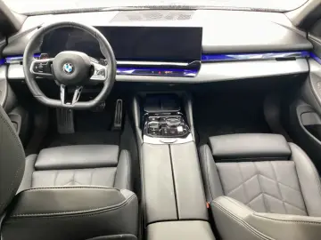 BMW 520 i M-Sport PRO 19'' AHK ICONIC AdLE…
