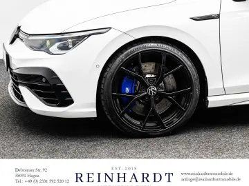 VW GOLF R PERFORMANCE IQ-L ACC HuD R-SITZ AKRAPOVIC