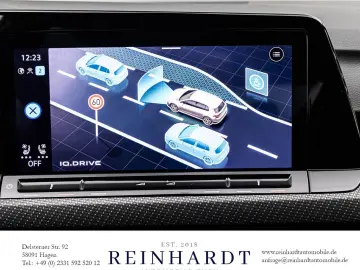 VW GOLF R PERFORMANCE IQ-L ACC HuD R-SITZ AKRAPOVIC