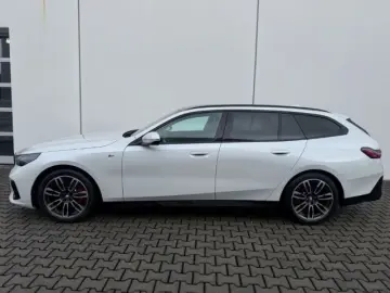 BMW 520 i M-Sport Sommer19'' PRO AHK ICONI…