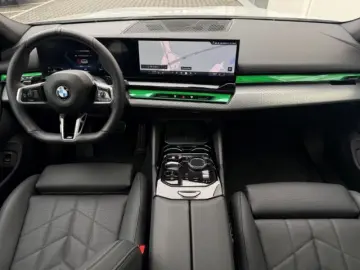 BMW 520 i M-Sport Sommer19'' PRO AHK ICONI…