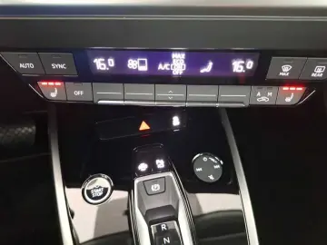 AUDI Q4 e-tron 50 quattro Navi Komfortpaket-Plus