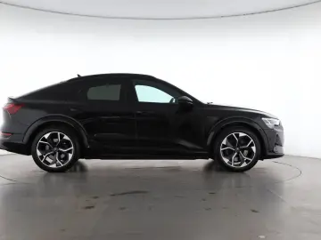 AUDI e-tron S Sportback quattro S line   AHK   PANORA