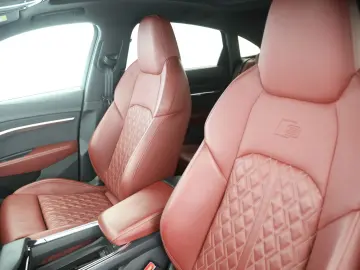 AUDI e-tron S Sportback quattro S line   AHK   PANORA