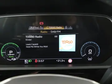 AUDI e-tron S Sportback quattro S line   AHK   PANORA