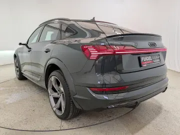 AUDI e-tron Sportback S quattro 95kWh Matrix AHK Pano