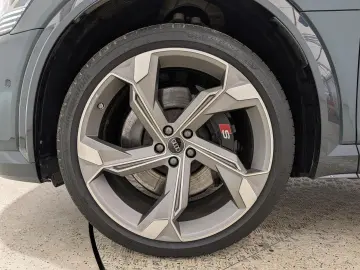 AUDI e-tron Sportback S quattro 95kWh Matrix AHK Pano
