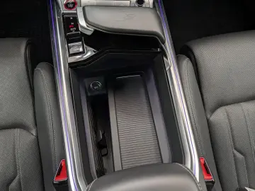AUDI e-tron Sportback S quattro 95kWh Matrix AHK Pano