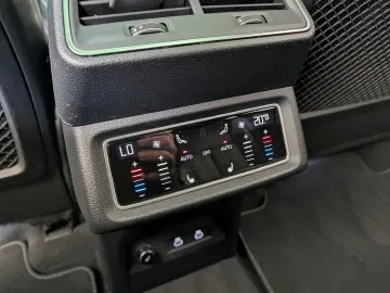 AUDI e-tron Sportback S quattro 95kWh Matrix AHK Pano