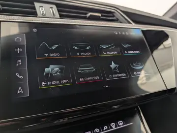 AUDI e-tron Sportback S quattro 95kWh Matrix AHK Pano