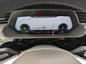 AUDI e-tron Sportback S quattro 95kWh Matrix AHK Pano