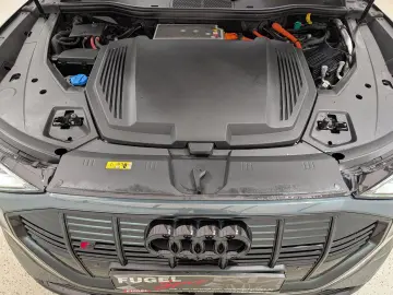 AUDI e-tron Sportback S quattro 95kWh Matrix AHK Pano