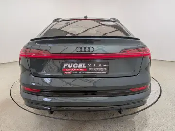 AUDI e-tron Sportback S quattro 95kWh Matrix AHK Pano
