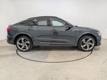 AUDI e-tron Sportback S quattro 95kWh Matrix AHK Pano