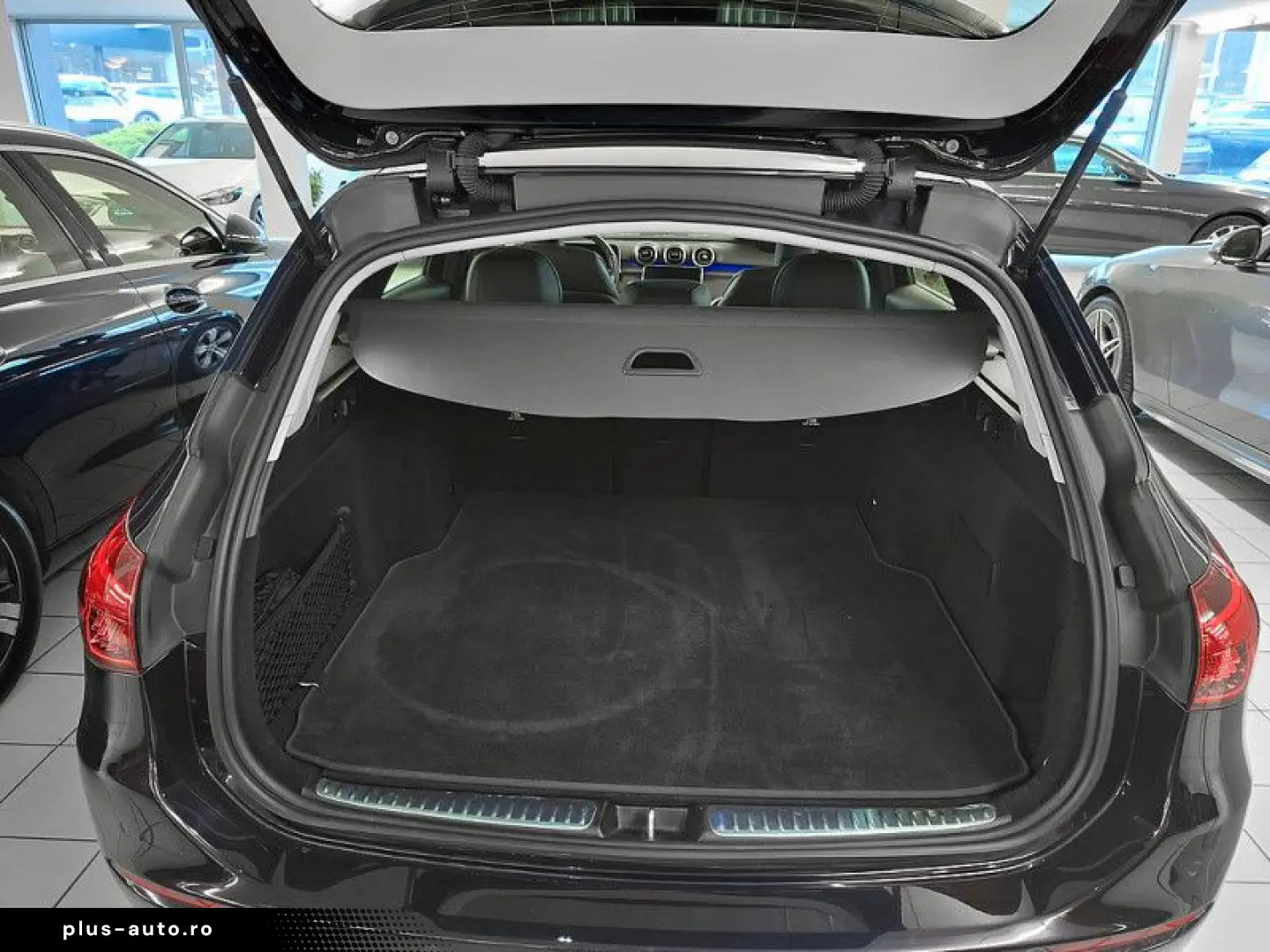 MERCEDES-BENZ C 300 d T AVANTGARDE KAMERA SPUR PDC SHZ