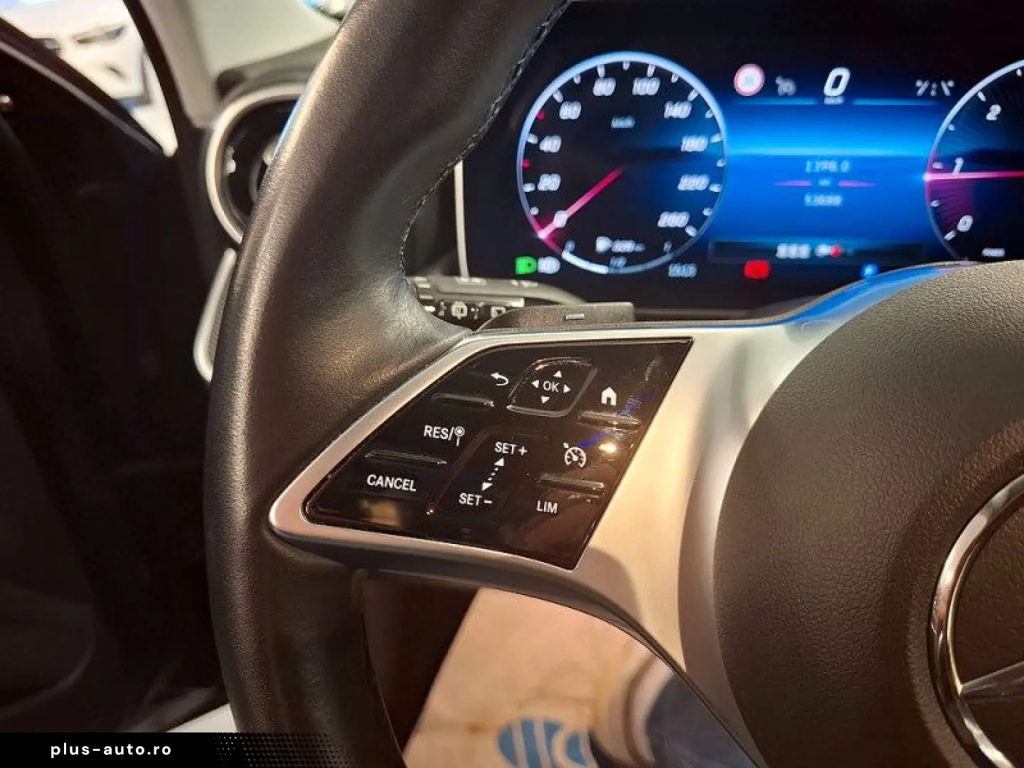 MERCEDES-BENZ C 300 d T AVANTGARDE KAMERA SPUR PDC SHZ
