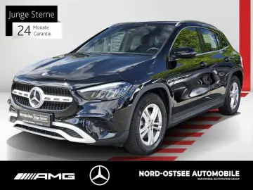 MERCEDES-BENZ GLA 200 ADVANCED SHZ KAMERA LED NAVI DCT