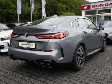 BMW M235i Gran Coupe xDrive LED NAVI SHZ PDC KLIMA