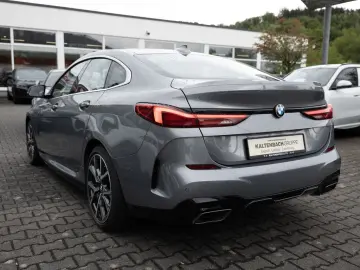 BMW M235i Gran Coupe xDrive LED NAVI SHZ PDC KLIMA