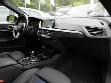 BMW M235i Gran Coupe xDrive LED NAVI SHZ PDC KLIMA