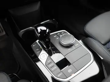 BMW M235i Gran Coupe xDrive LED NAVI SHZ PDC KLIMA