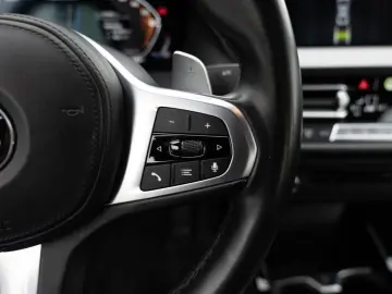 BMW M235i Gran Coupe xDrive LED NAVI SHZ PDC KLIMA
