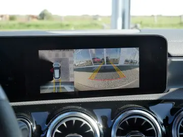 MERCEDES-BENZ CLA 250 SB 4M AMG Line Distr. LED Pano…