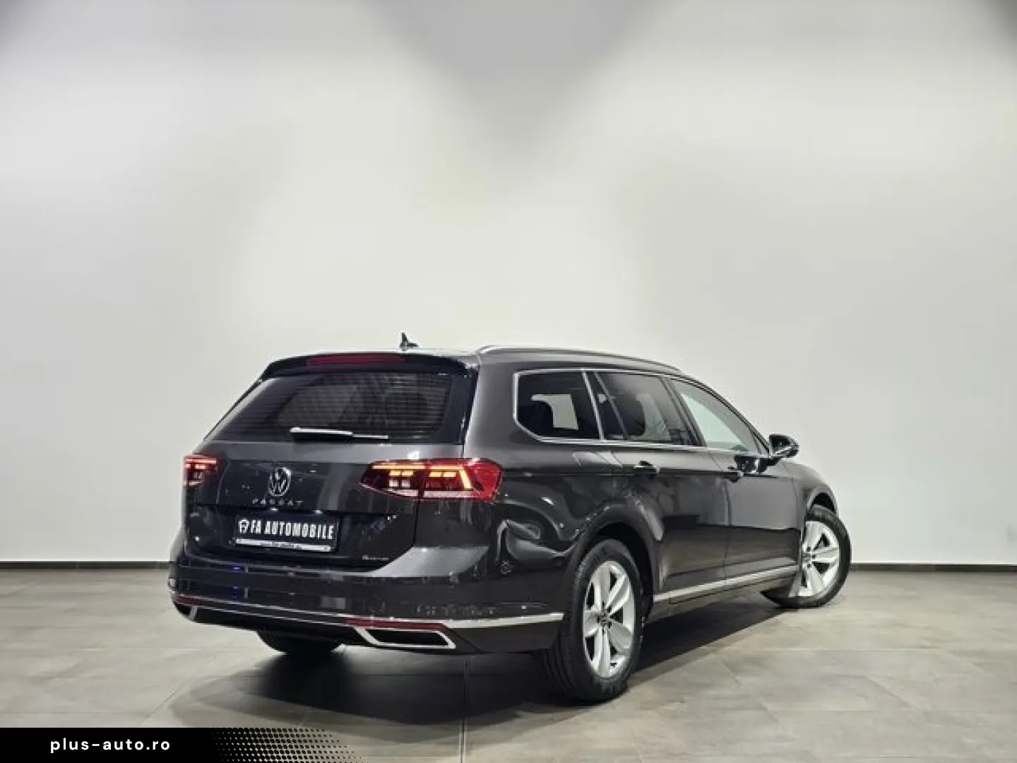 VW Passat 4Motion Sport Led Navi Leder AHK Kamera
