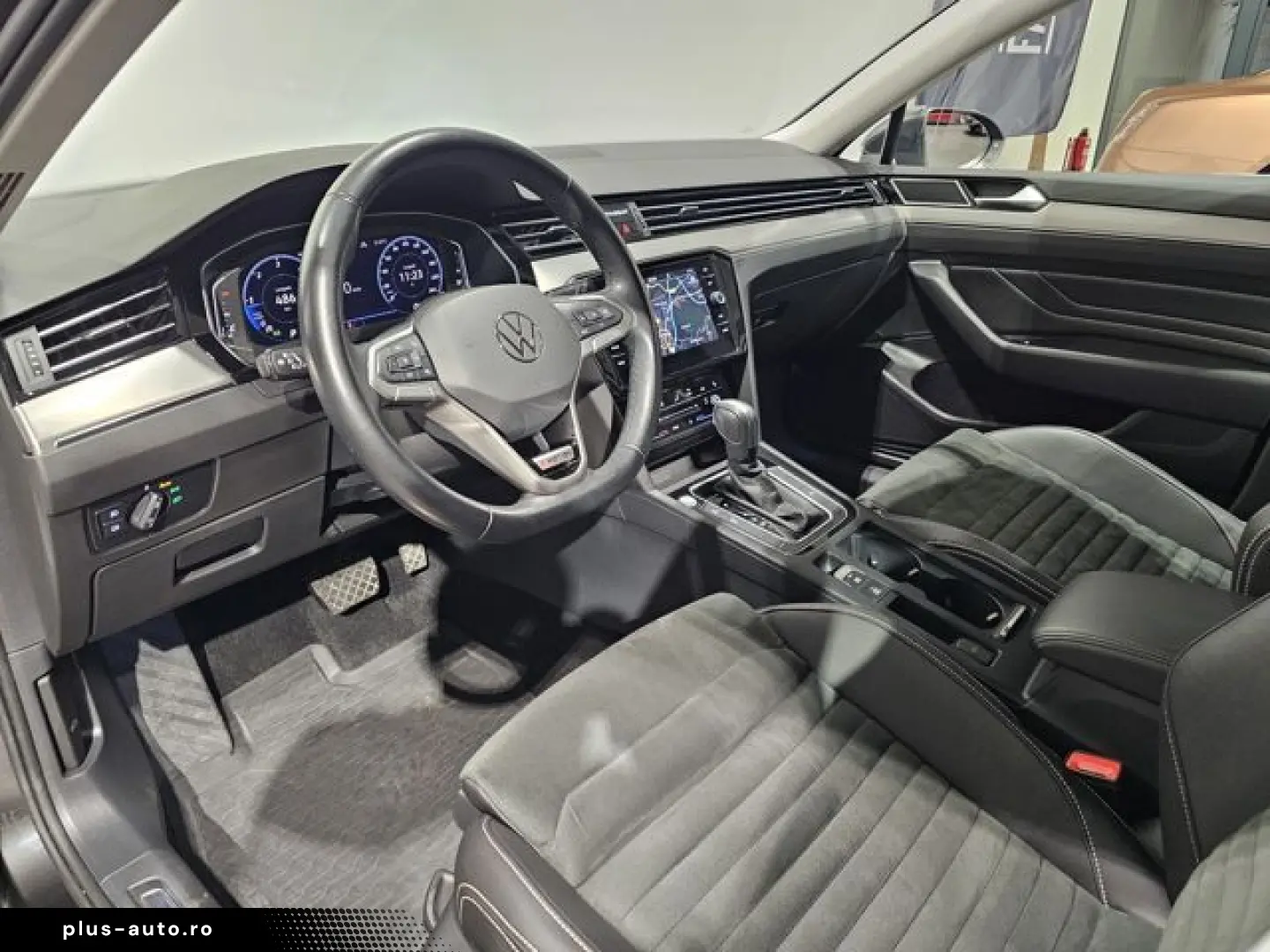 VW Passat 4Motion Sport Led Navi Leder AHK Kamera