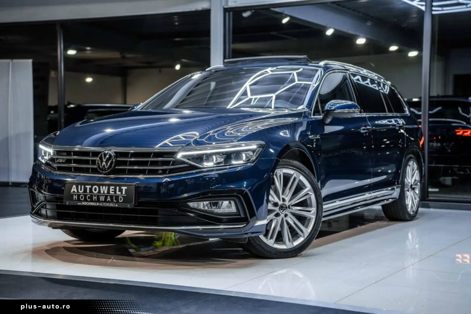VW Passat 2.0 TDI DSG 2x R-Line STAHZG H&K PANO AHK
