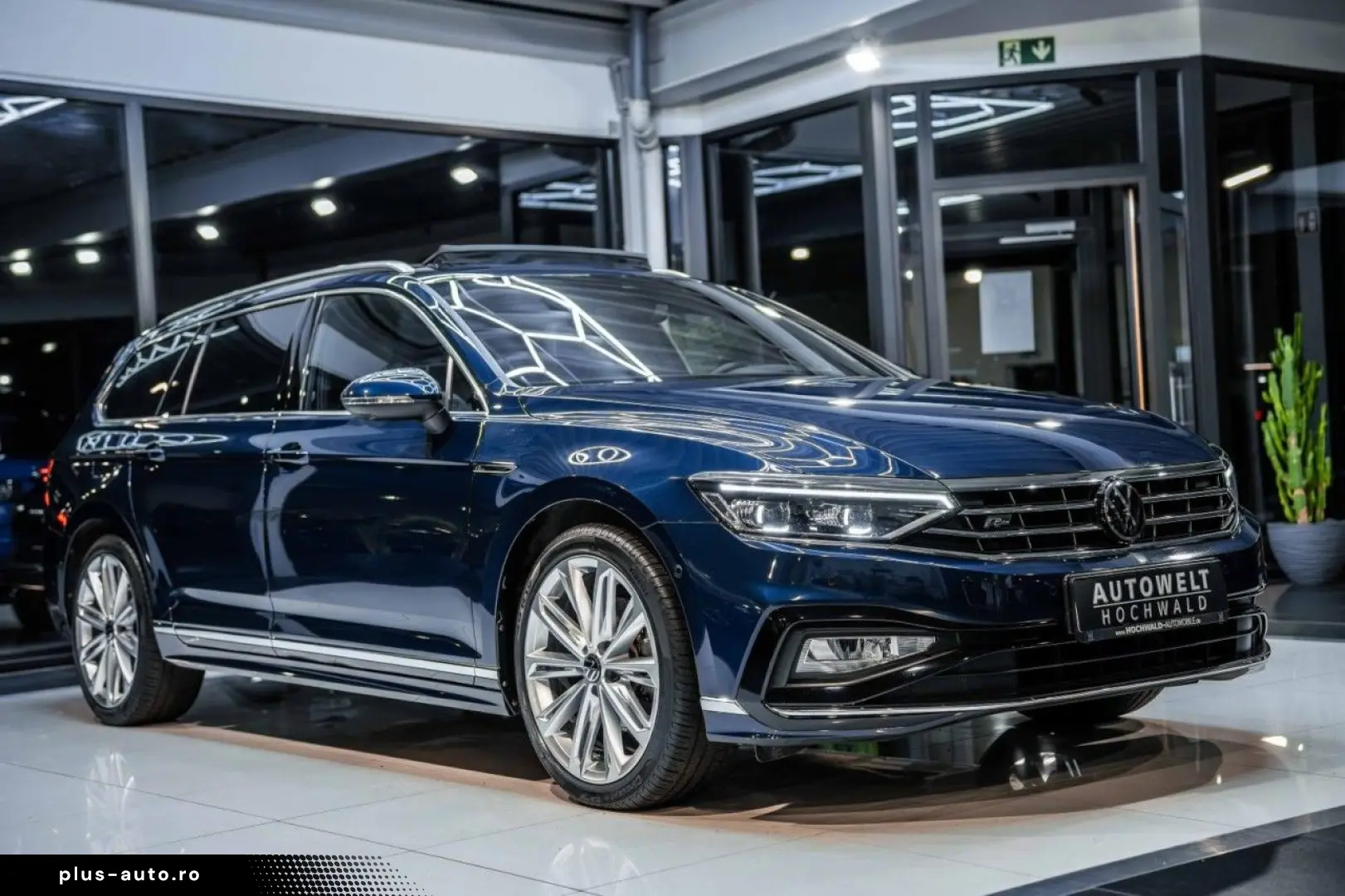 VW Passat 2.0 TDI DSG 2x R-Line STAHZG H&K PANO AHK