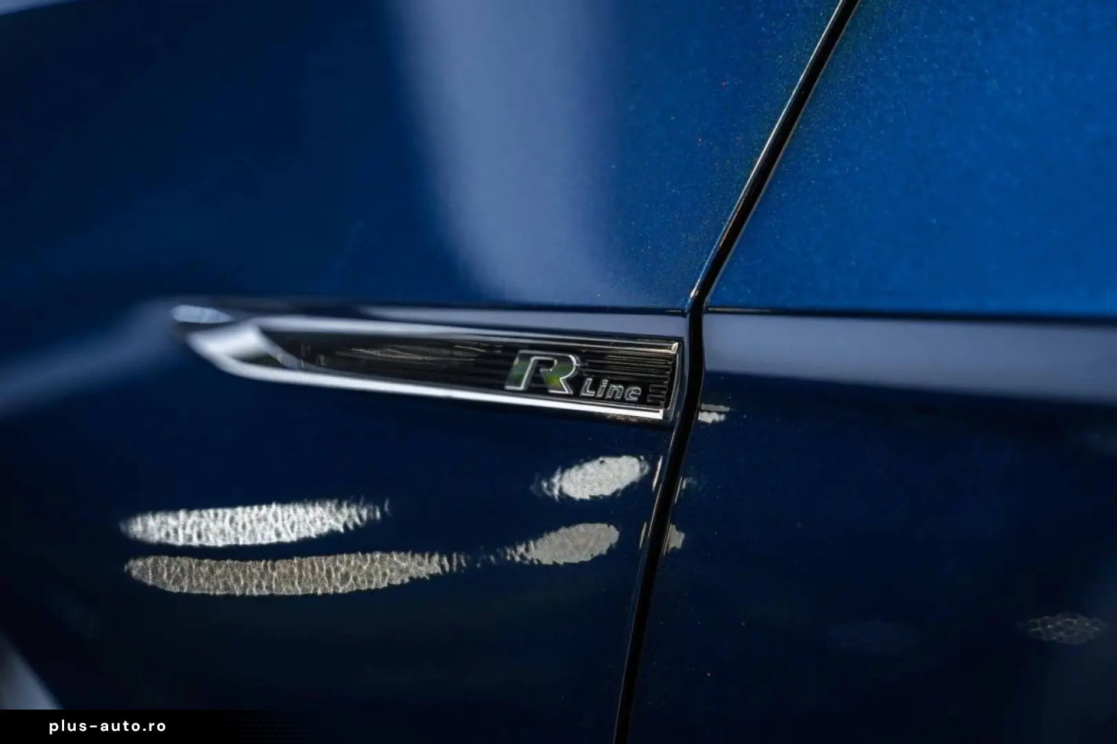 VW Passat 2.0 TDI DSG 2x R-Line STAHZG H&K PANO AHK