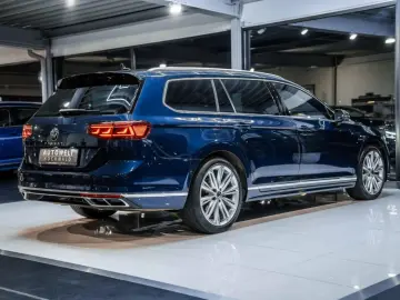 VW Passat 2.0 TDI DSG 2x R-Line STAHZG H&K PANO AHK