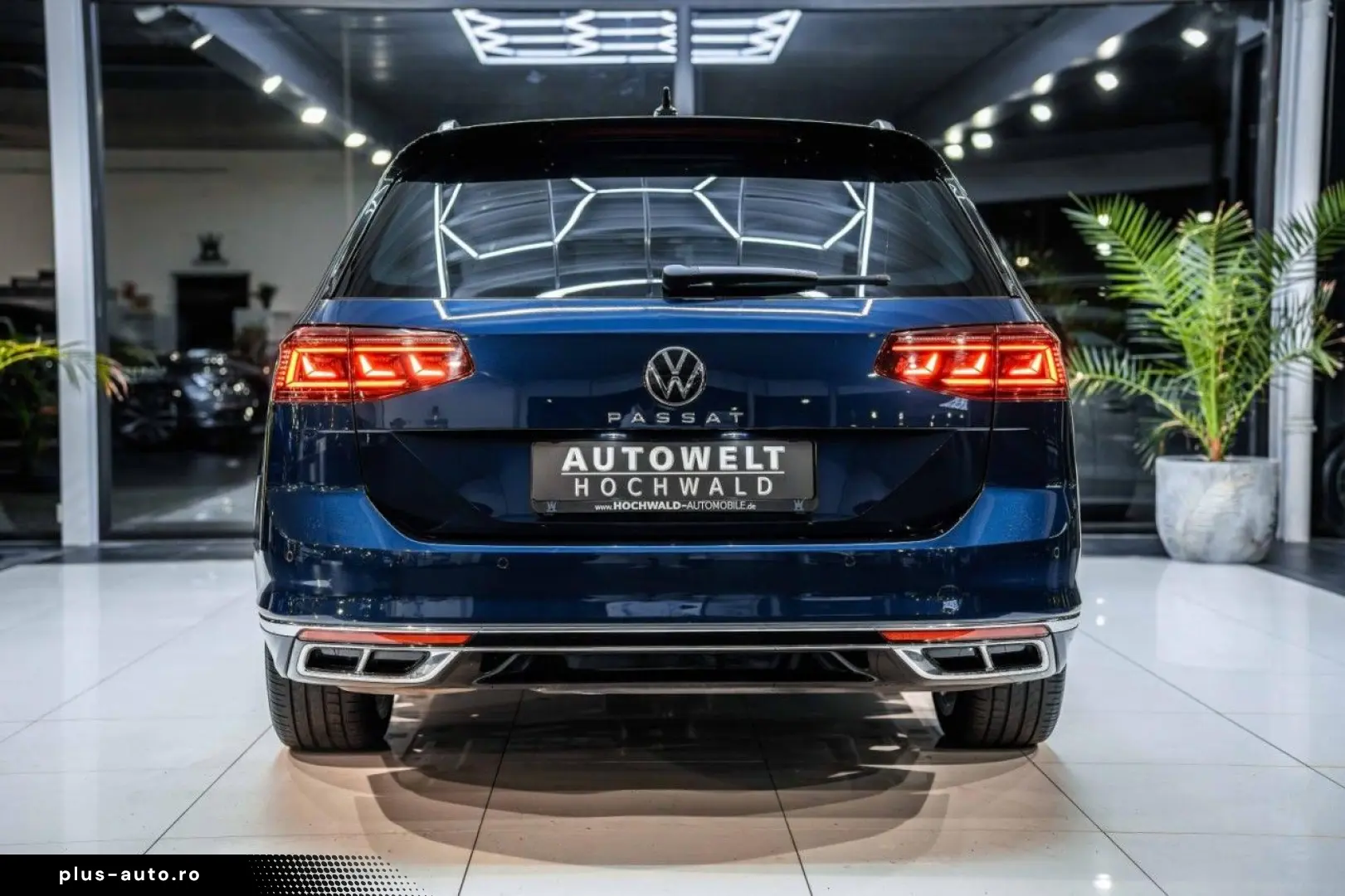 VW Passat 2.0 TDI DSG 2x R-Line STAHZG H&K PANO AHK