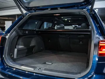 VW Passat 2.0 TDI DSG 2x R-Line STAHZG H&K PANO AHK