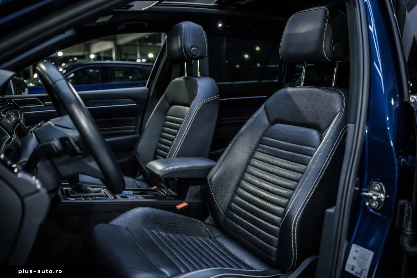 VW Passat 2.0 TDI DSG 2x R-Line STAHZG H&K PANO AHK