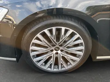 AUDI A8 50 TDI QUATTRO  PANO HD MATRIX HEAD UP 20ZOLL