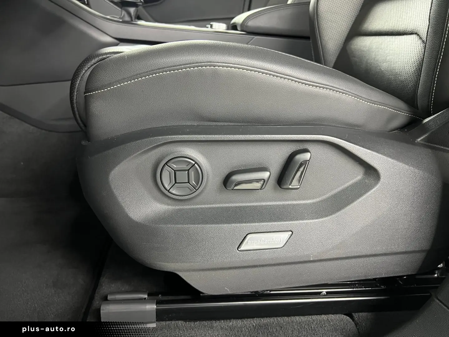 VW Touareg 4Motion 3.0 TSI PANO LED VIRTUAL LUFT CA