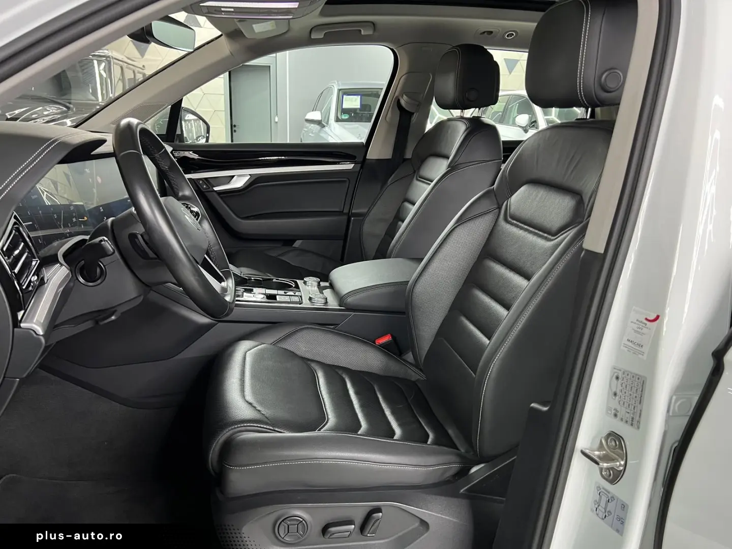 VW Touareg 4Motion 3.0 TSI PANO LED VIRTUAL LUFT CA