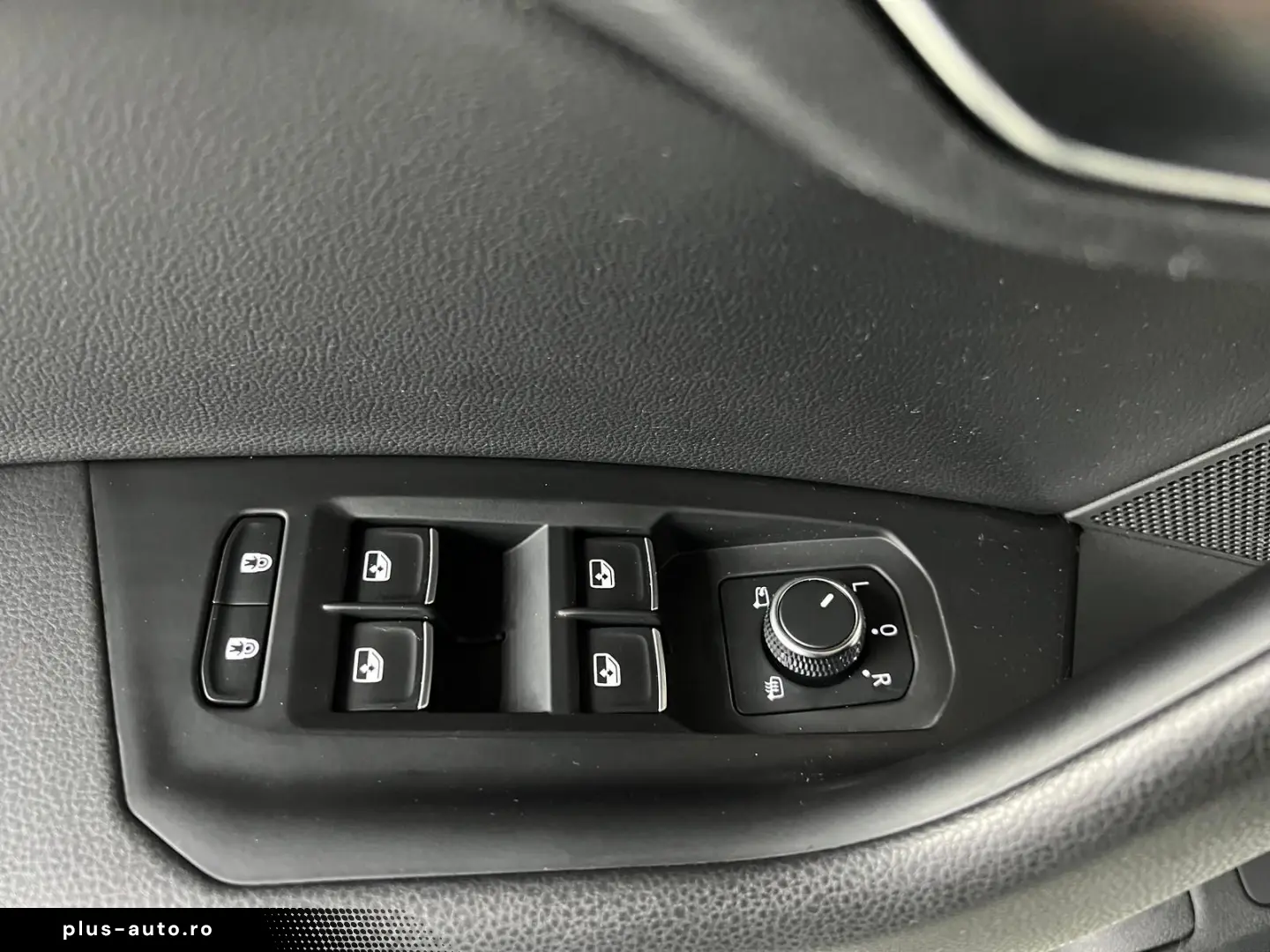 VW Touareg 4Motion 3.0 TSI PANO LED VIRTUAL LUFT CA