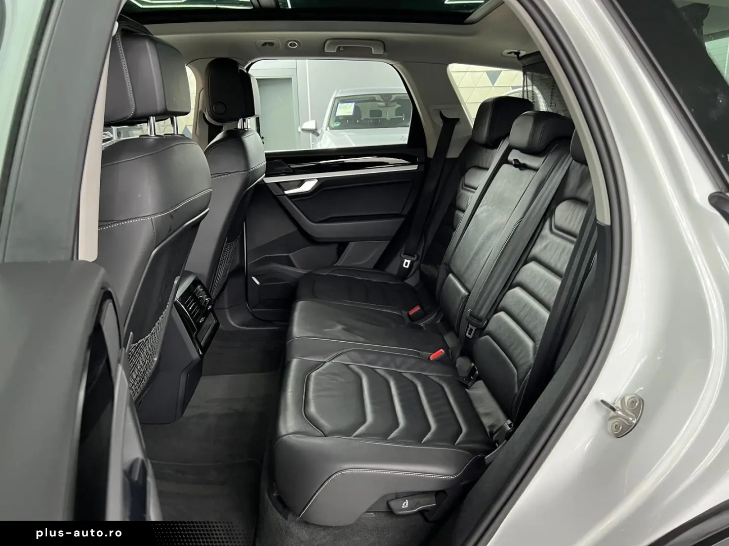 VW Touareg 4Motion 3.0 TSI PANO LED VIRTUAL LUFT CA