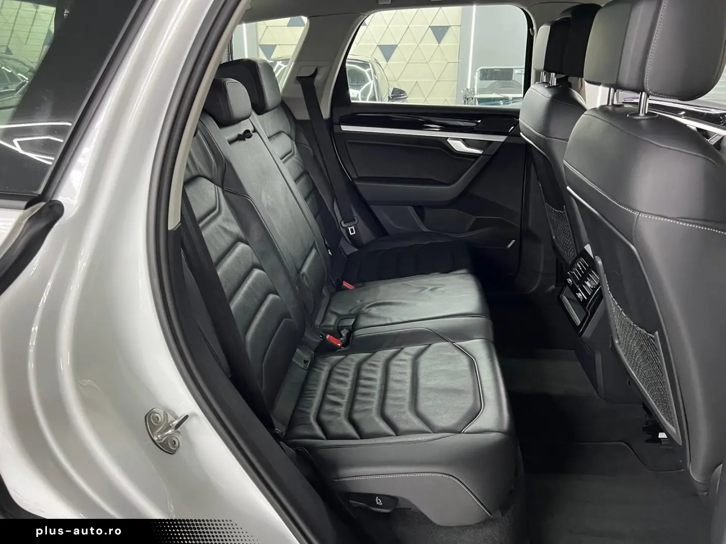 VW Touareg 4Motion 3.0 TSI PANO LED VIRTUAL LUFT CA