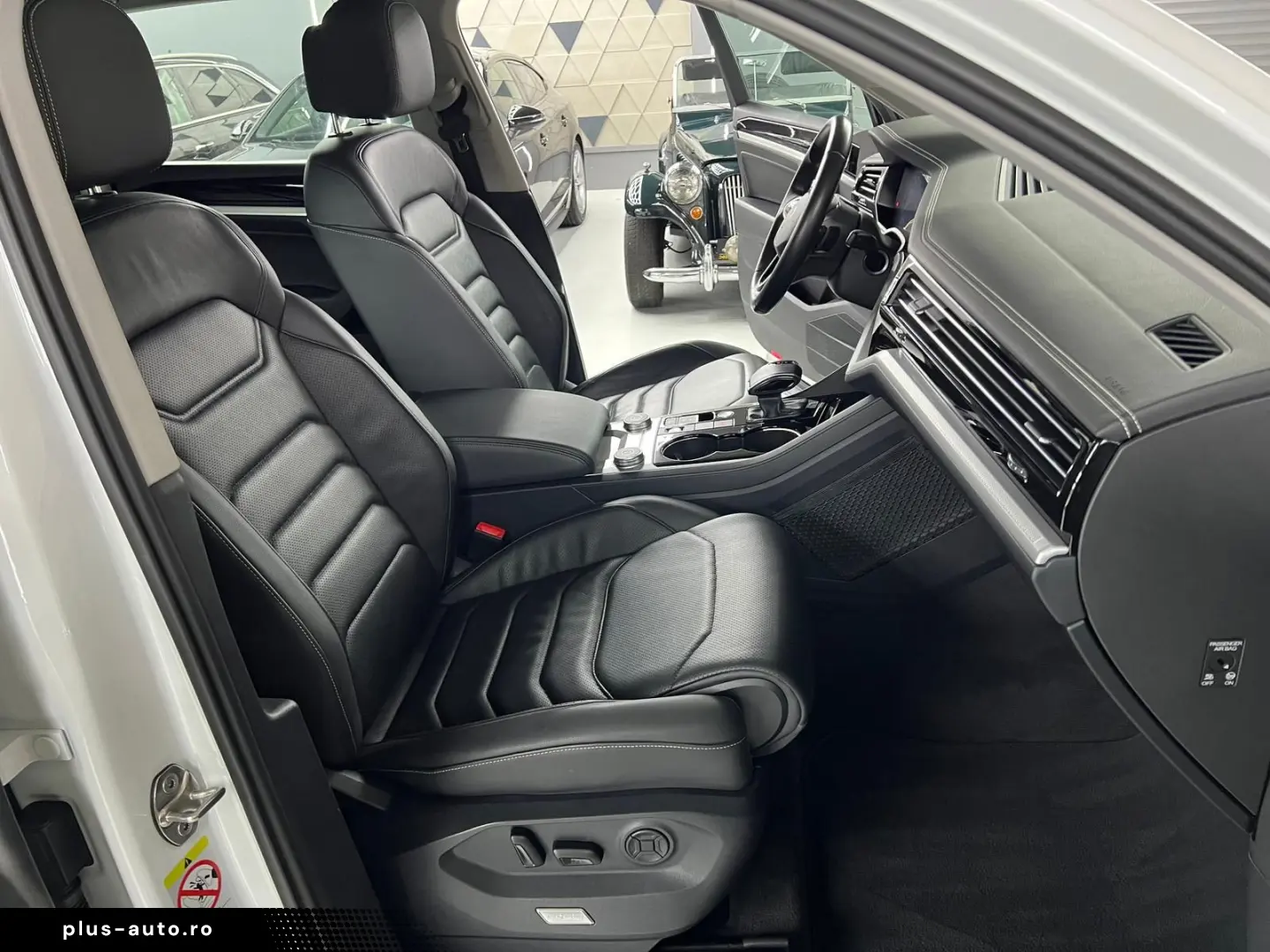 VW Touareg 4Motion 3.0 TSI PANO LED VIRTUAL LUFT CA